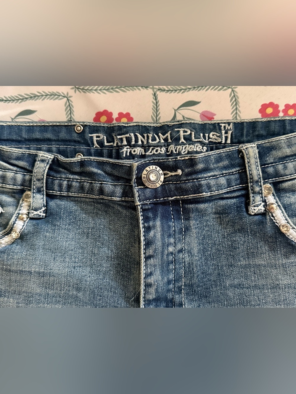 Platinum Plush Ladies Sugar Skull Denim Shorts Size Large - Picture 3 of 7